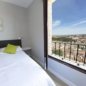 nunez-de-arce.besthotelstoledo.com/